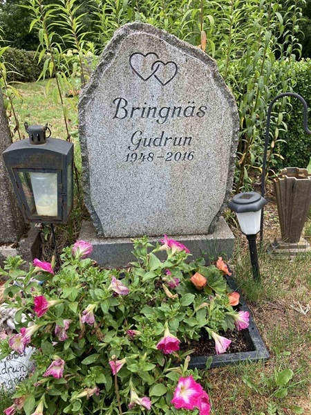 Hautatunnus: Kärn ga pers   747-748