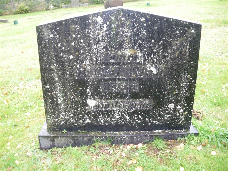 Grave number: SB 07    11