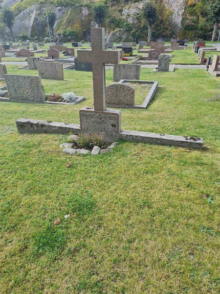 Grave number: F 04   117, 118