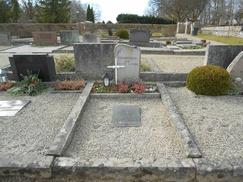 Grave number: NÅ M2    41