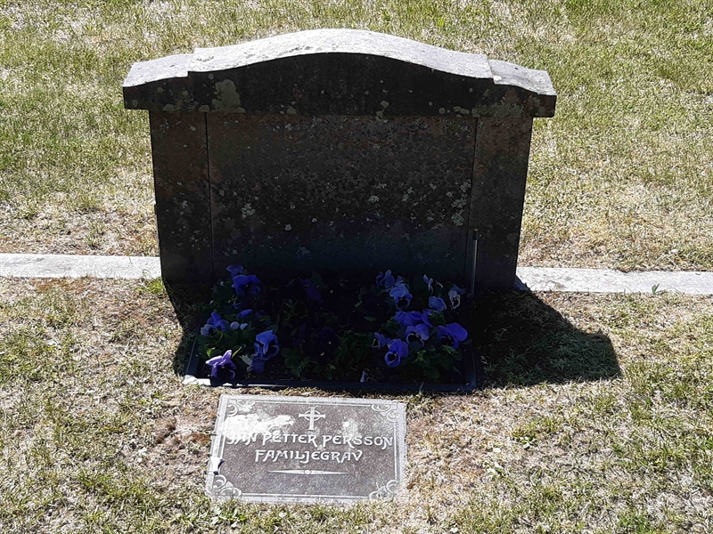Grave number: JÄ 06   165
