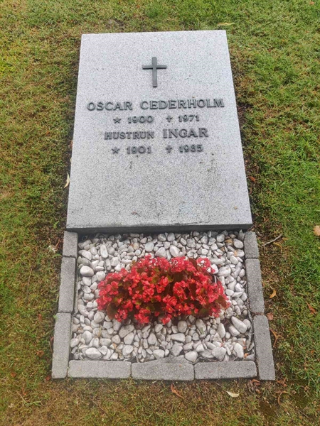 Grave number: VK D    67, 68