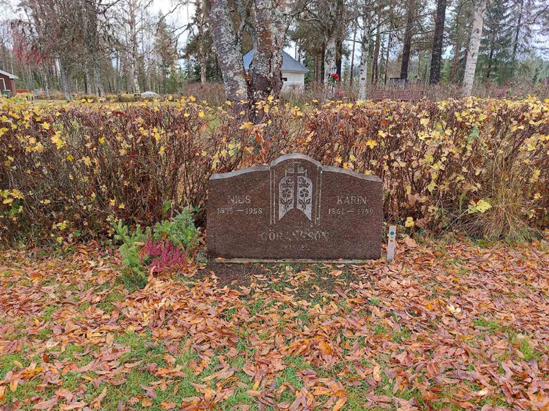Grave number: RG C    69
