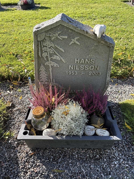 Grave number: 4 N NC   106