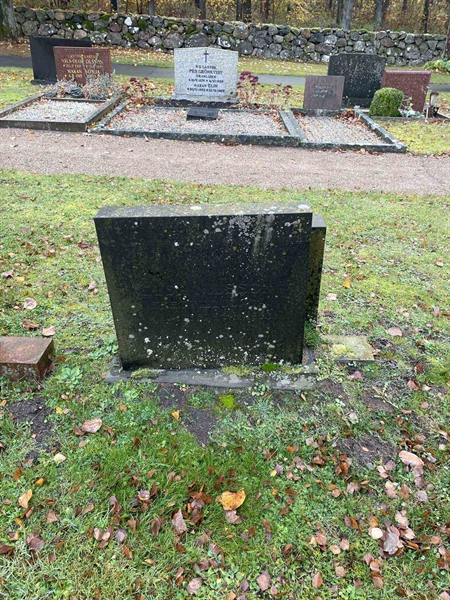 Grave number: VV 6   327