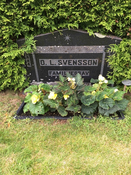 Grave number: KV E   39a-c