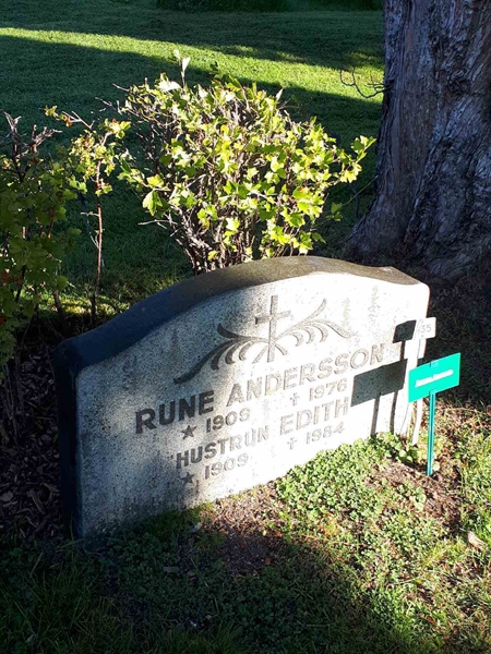 Gravnummer: NK F B   935-936