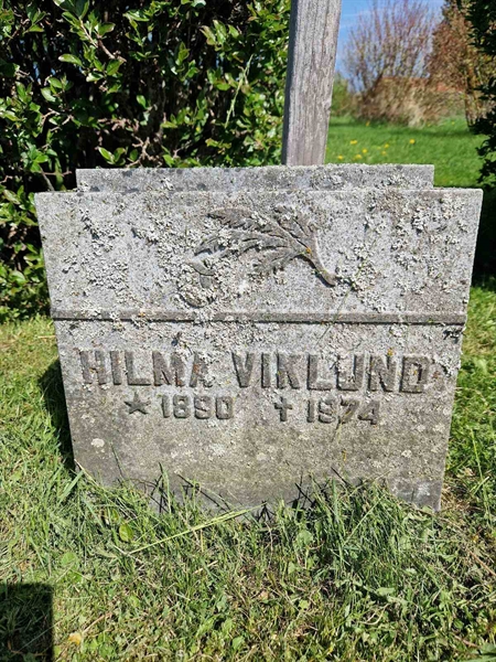 Grave number: 501 30 5564
