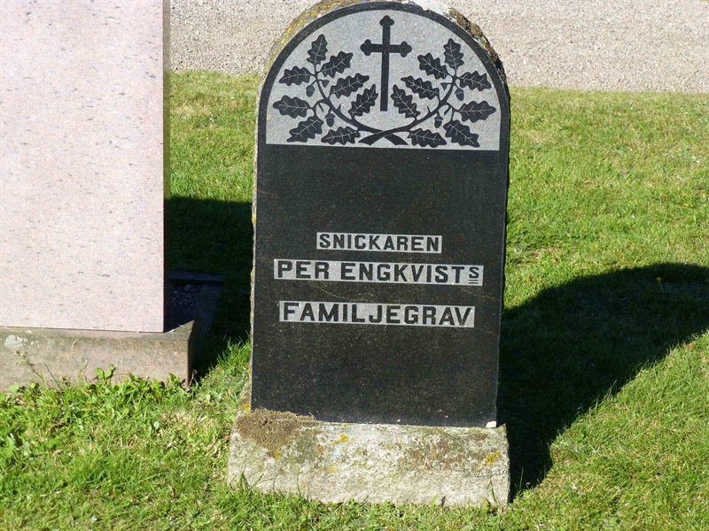 Grave number: NSK 05    16