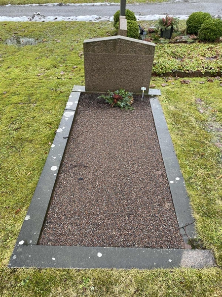 Grave number: 1 P    68