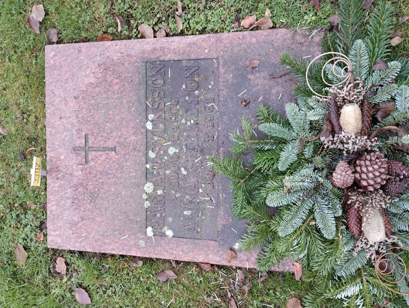 Grave number: Ö 33i   111, 112