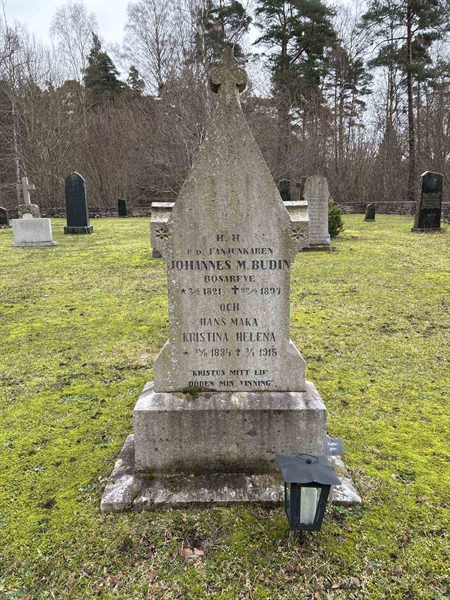 Grave number: L C 9