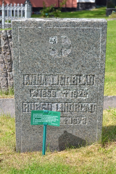 Grave number: 1 F   441