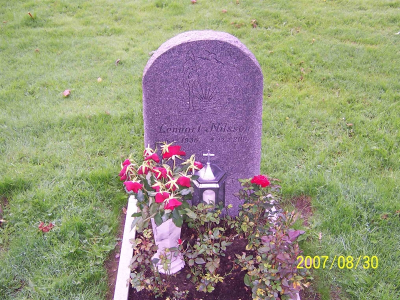 Grave number: 1 3 U4    19