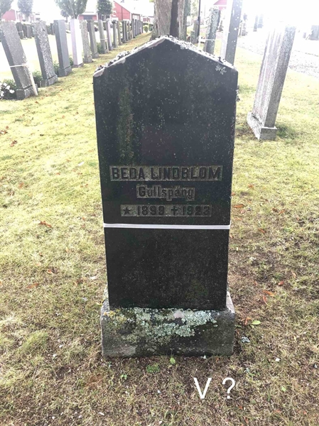 Grave number: AK V    38