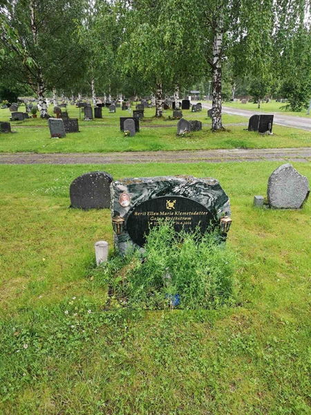 Grave number: NK 11    10