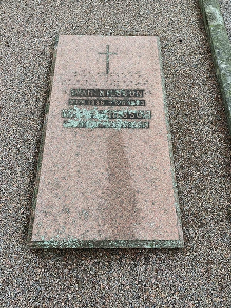 Grave number: V OIV 377, 378, 379, 380