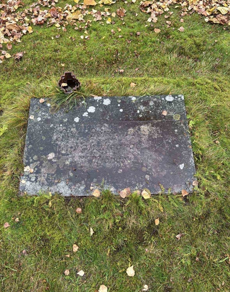 Grave number: 3 Ö M    31-33