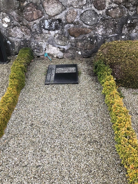 Grave number: FR 13    15