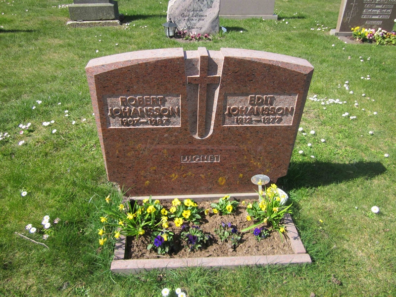 Grave number: 04 C   33, 34