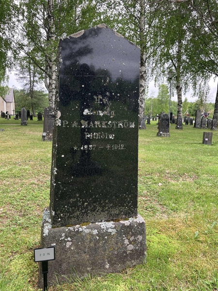 Grave number: 2 D    76