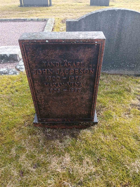 Gravnummer: 2 8  101