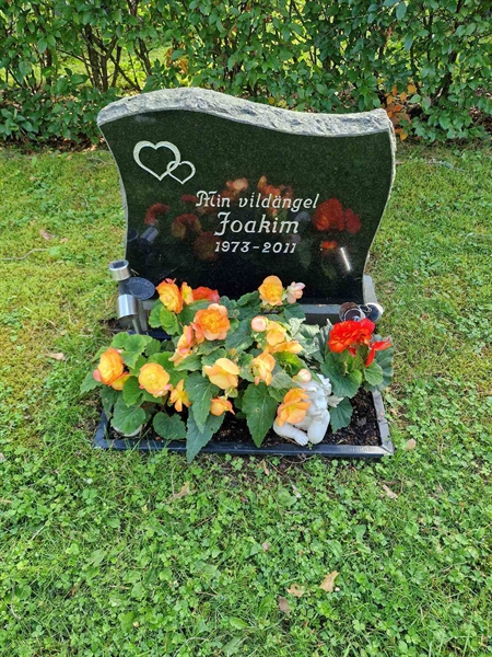 Grave number: 1 KV16   125