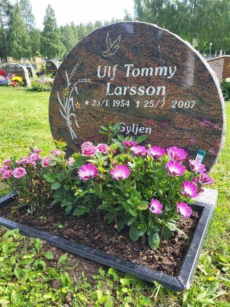 Grave number: 001 4  3451