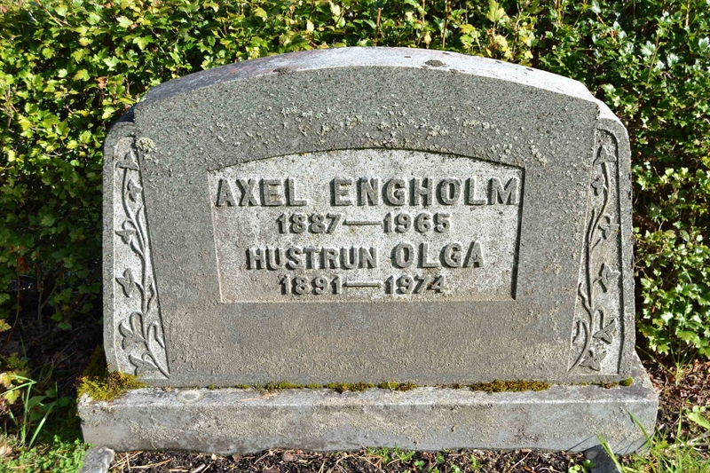 Grave number: 4 H   334
