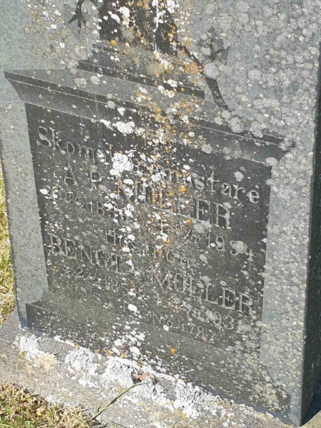 Grave number: Bi K   171, 172