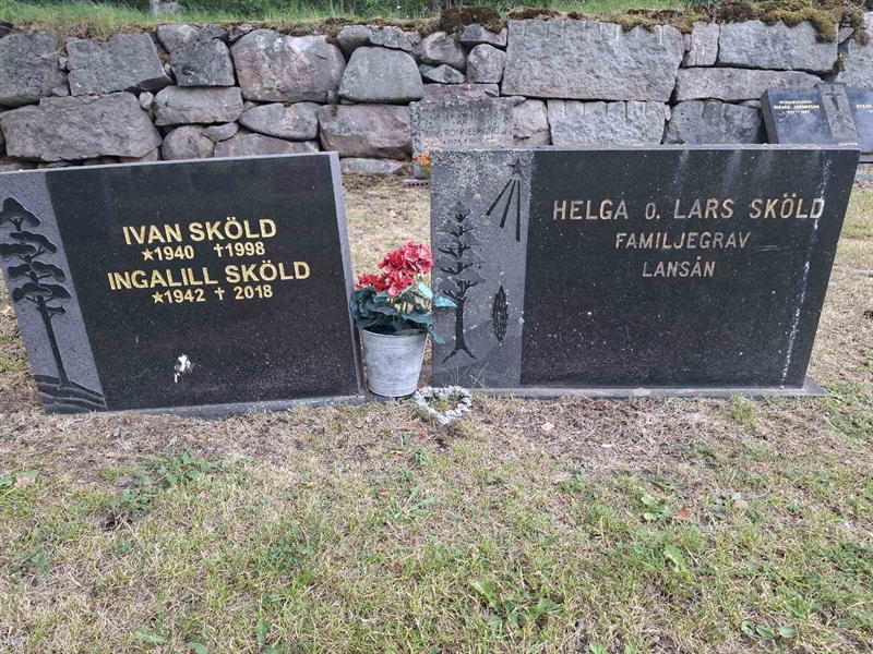 Grave number: 001 2   940