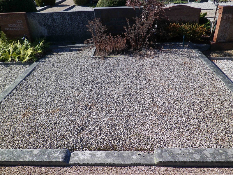 Grave number: OS E   462, 463, 464