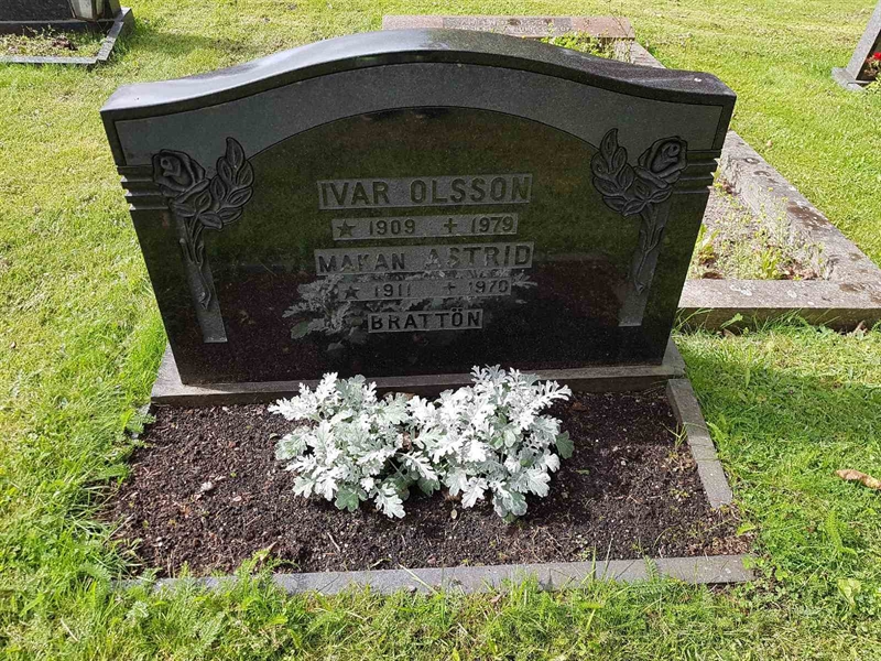 Grave number: 06 60880