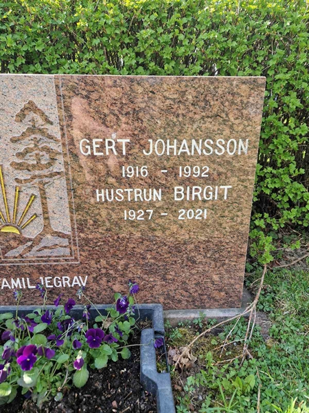 Grave number: 501 11 1725-1727