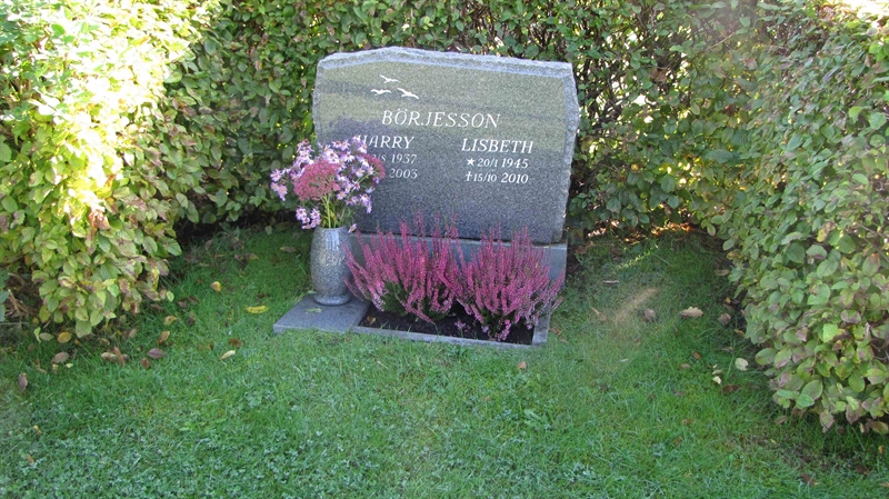 Grave number: HN BJÖRK    61, 62