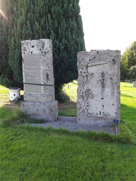 Grave number: ÖKK 1   108, 109, 110