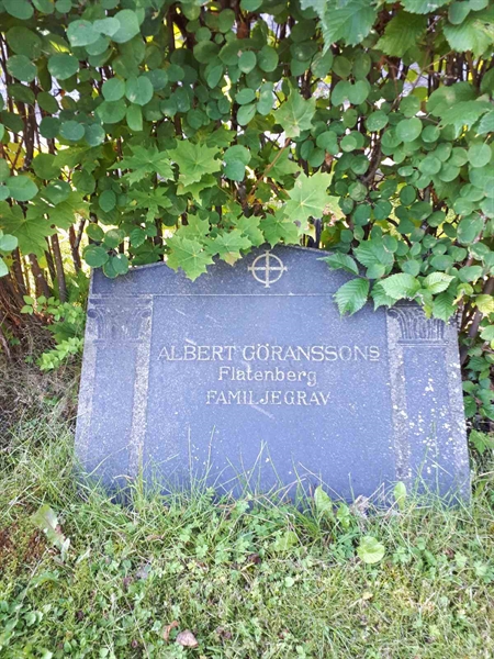 Grave number: NK F G     7