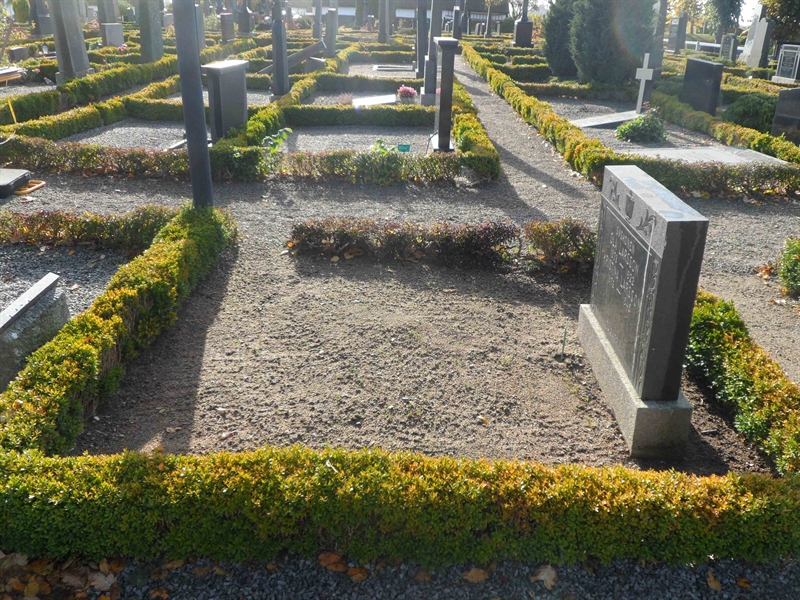 Grave number: ÖT GVK1L    17, 18