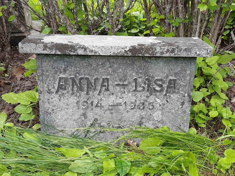 Grave number: NO 23   248