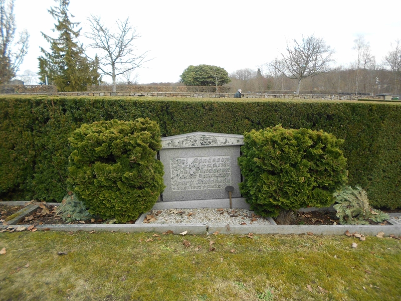 Grave number: NÅ N2     6, 7, 8
