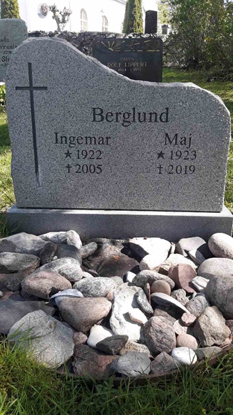 Grave number: FÄ 030    76