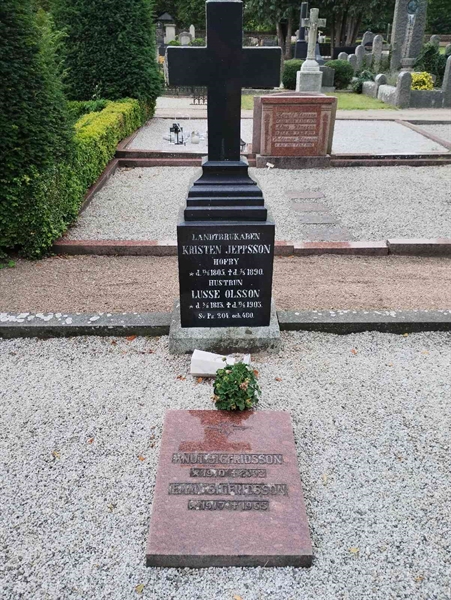 Grave number: NÅ 06    11, 12, 13, 14