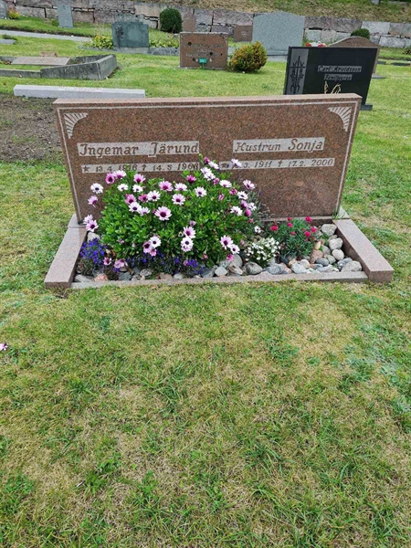 Grave number: F 04   236, 237