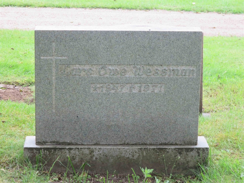 Grave number: HÖB 65    32