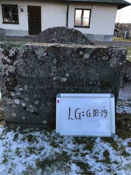 Grave number: LG G    18, 19