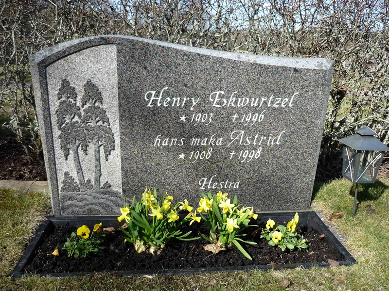 Grave number: ÖD 05    9, 10