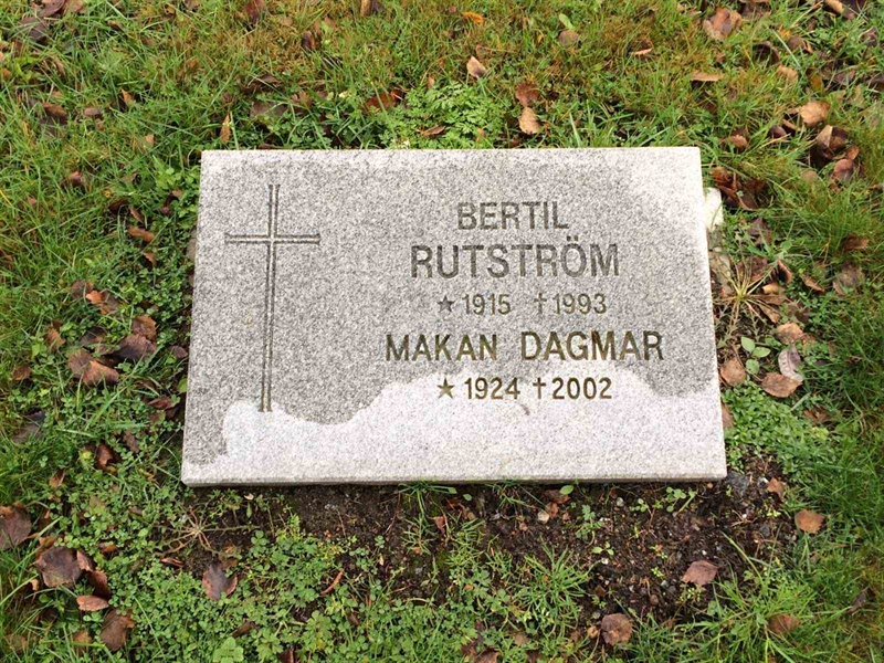 Grave number: 3 1744