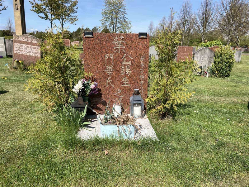 Grave number: R 01   654, 655