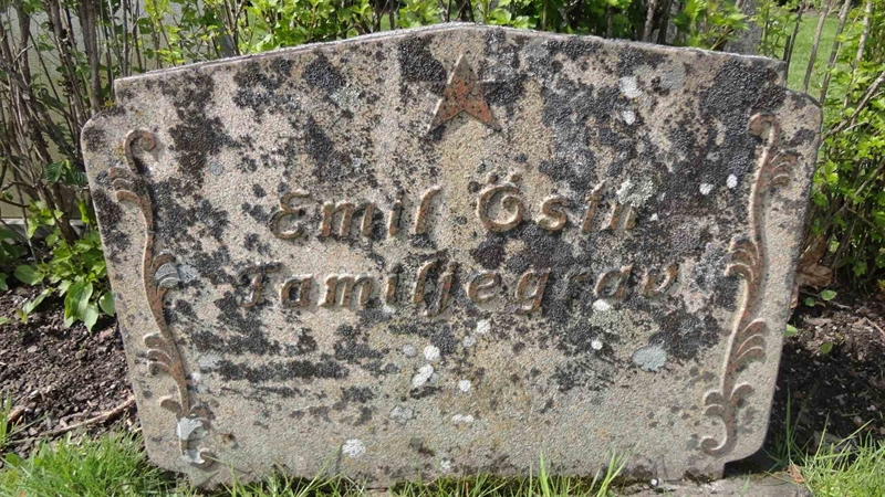 Grave number: 1 DA   077, 078