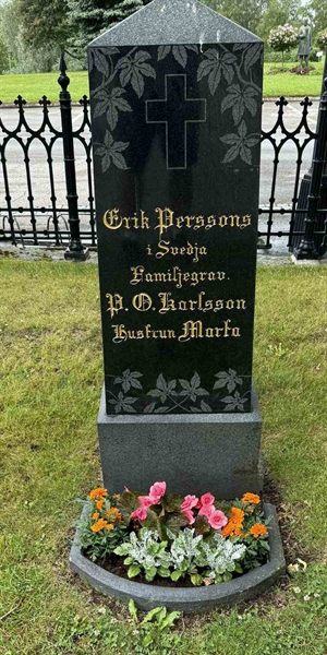 Grave number: D G 1 216